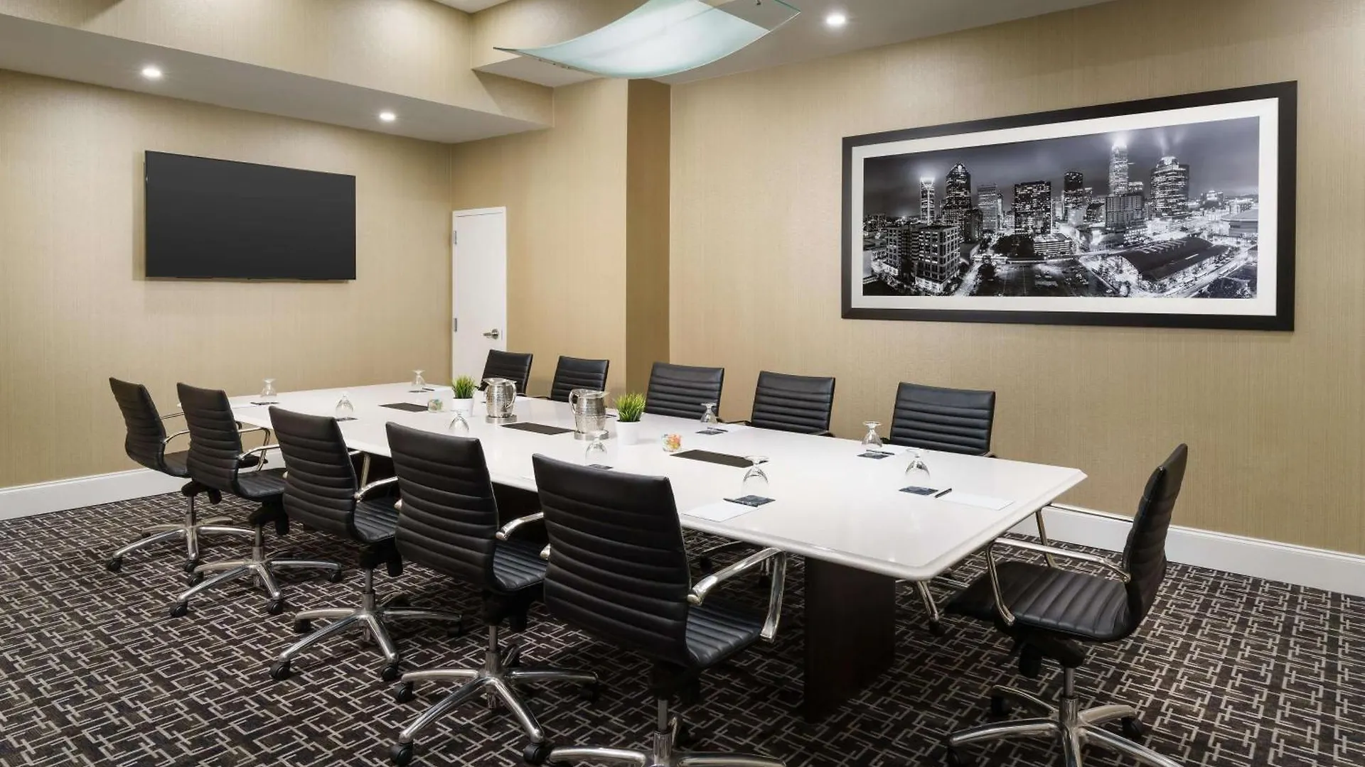 Hotel Hilton Charlotte University Place