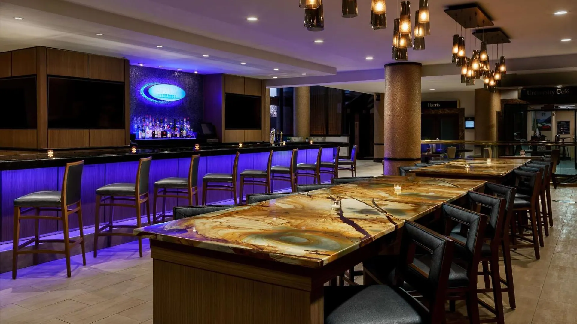 Hilton Charlotte University Place США