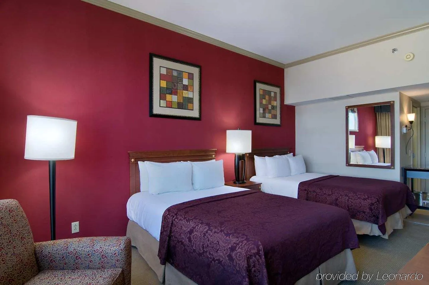 Hilton Charlotte University Place 3*,
