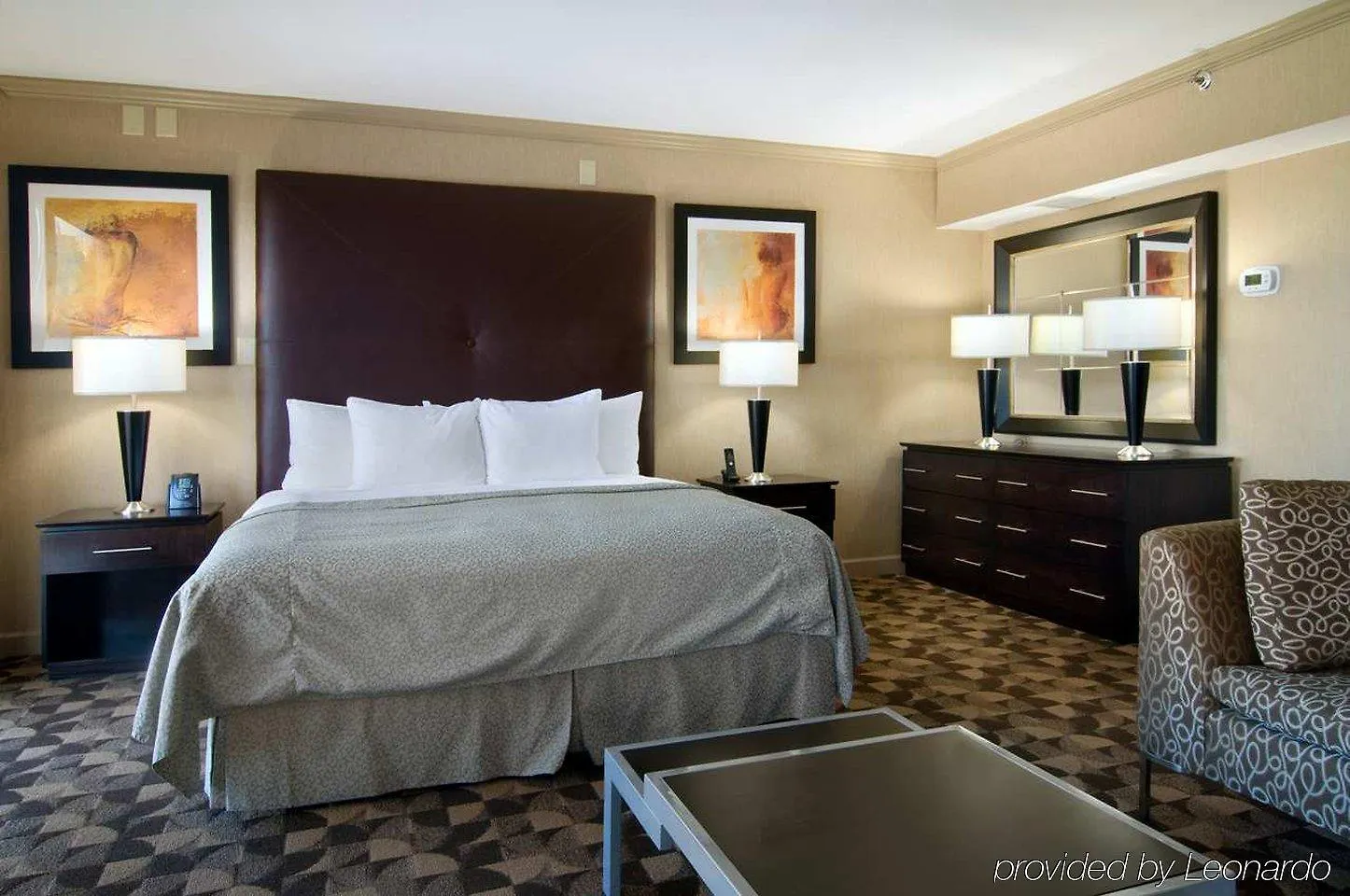 Hilton Charlotte University Place США