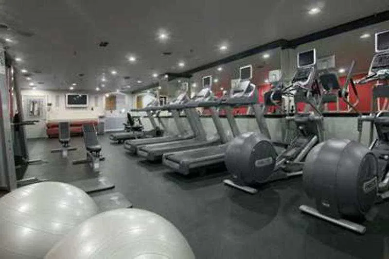 Отель Hilton Charlotte University Place
